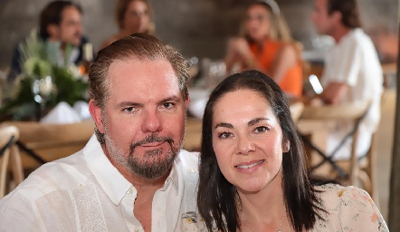  Alfredo Orias y Paula Hernández .