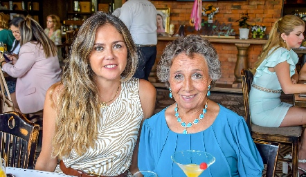  Celia Díaz de León y Beatriz Villegas.