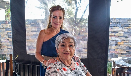  Gloría Berrones y Claudia Pillado.