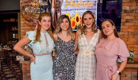 Isabel Torres, Liz Carmona, Andrea González y Angie Alvarez.