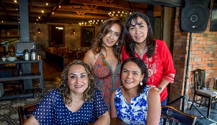  Tere Ramírez, Erika Chi, Alma Delia Mirabal y Adriana González.