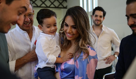  Marcela Díaz Infante con su hijo José María.