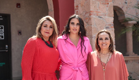  Claudia García de Rossel, Andrea Rossel y Gelus Pérez de Aranda.