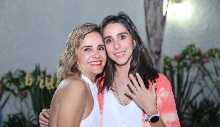  Montse y Daniela Lavín Ramos.