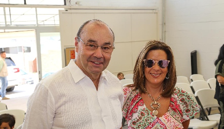  Fernando López y Martha Elena Muñiz, abuelos de Fernando.