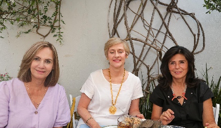  Jana González, Lorena Moreno y Adriana Díaz de León.