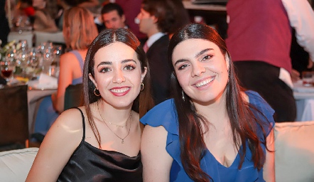  Eugenia Torres y Catalina Esper.