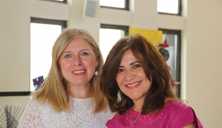  Ana Cristina de García y Gladis Castellanos .
