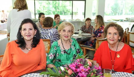Licha Carreras, Cristina Cánovas y Laura Solis.
