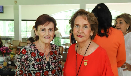  Laura Solís y Mari Lu Paredes.