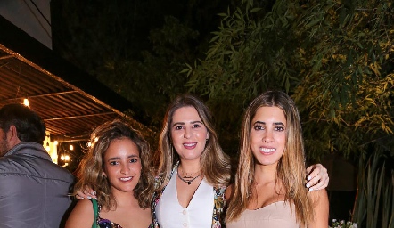  Isabela Torres, Lourdes Robles y Daniela Güemes.