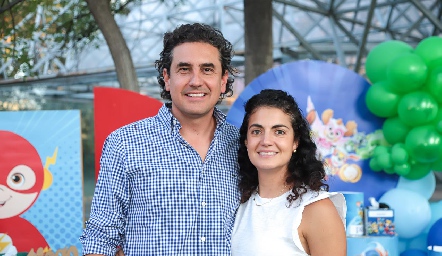  Alejandro Oropeza y Ana Sofía Velázquez.