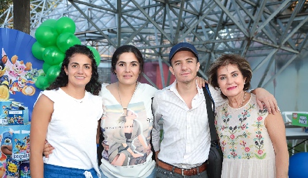   Cumpleaños Santiago y José María Oropeza.