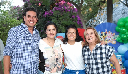   Cumpleaños Santiago y José María Oropeza.