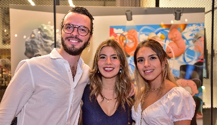  Gerardo Treviño, Ana Sofi Muñiz y Raquel Cardona .