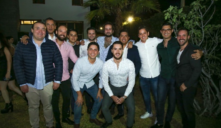  José Carlos con sus mejores amigos.