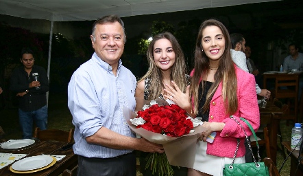  Daniel, Bety y Daniela Sánchez.