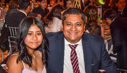  Francisco Hernández y Valeria Hernández.