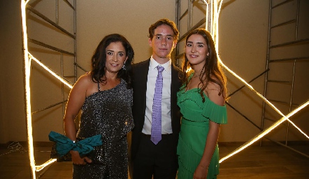  Vero Conde, Jacobo Payán e Inés Díaz.