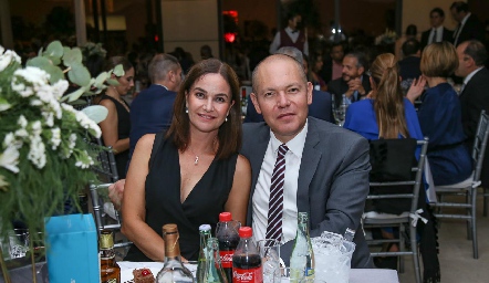  Ana Martha y Alejandro Ocaña.