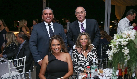  Ariel Reyes, Cali Hinojosa, Paty Lara y Francine Coulon.