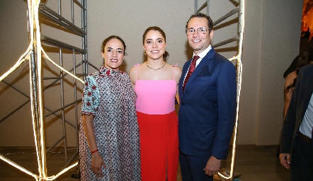  Nancy Puente, Carlota y Xavier Nava.