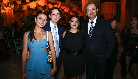  Alexa Heinze, Manuel Toledo, Adriana Calderón y Manuel Toledo.