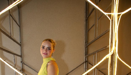  Lorenza Hinojosa.