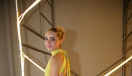  Lorenza Hinojosa.