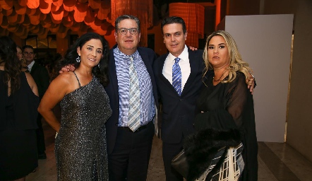  Vero Conde, Jacobo Payán, Güicho Fernández y Daniela Benavente.
