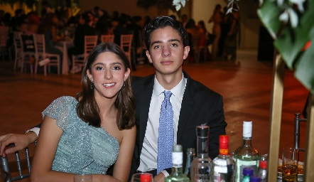  Julia Morales y Nutria Castro.