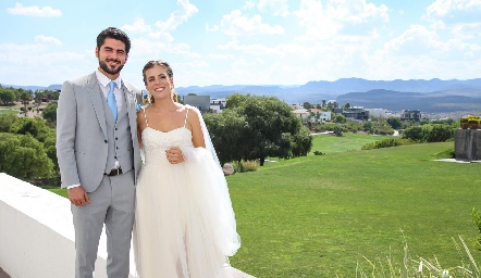  René Padilla y Micol Echegaray ya son esposos.