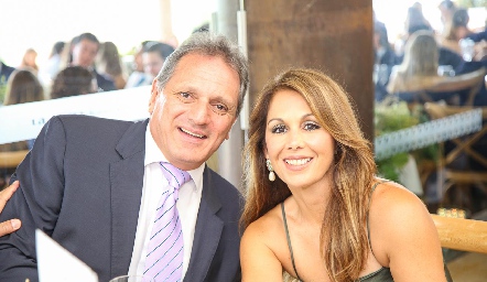  Ricardo Abud y Mónica Monroy .