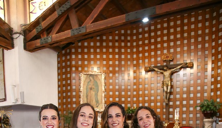  Eugenia, Fernanda, Inés, Ana Isa y Sofía Torres.