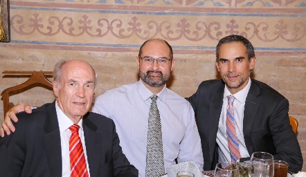  José Claudio Pérez, Ricardo Pérez y Luma Pérez.