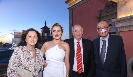  La novia con sus abuelos, Yolanda Estrada, Vero Pérez, Claudio Pérez y Juan Manuel Suárez.
