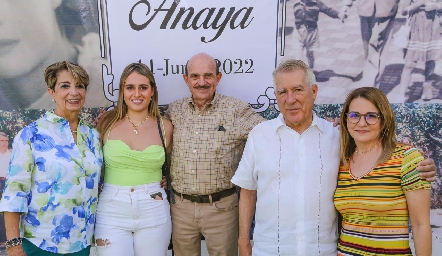  María del Carmen Anaya, Laila de la Hoz, Miguel de la Hoz, Alfonso Anaya y Gaby de la Hoz.