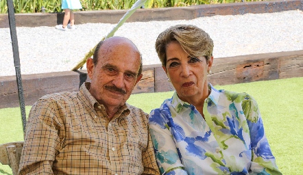  Miguel de la Hoz y María del Carmen Anaya.