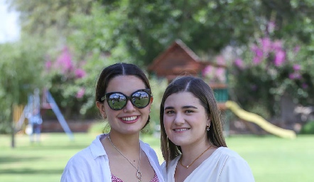  Montse Hampshire y Christianne Cambeses.