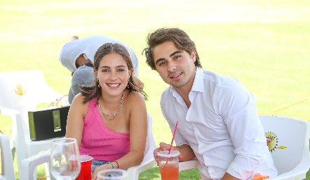  Vale Navarro y Santiago de Alba.