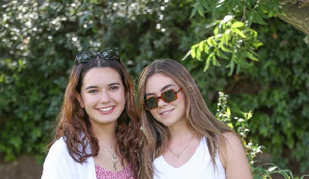  Montse Hampshire y Carmina Navarro.