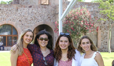  Francesca Hinojosa, Ximena Leos, Montse Hampshire y Sofía Vallejo.