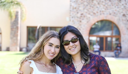  Sofí Vallejo y Ximena Leos.