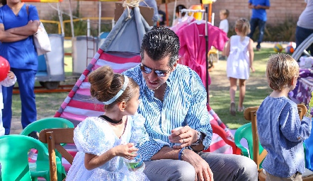  Alejandro con su hija Raquel.