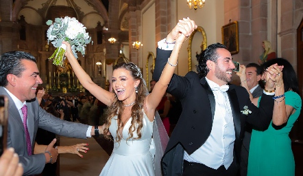  Los recién casados María José Hernández y Gerardo Chevaile.