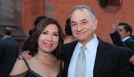  Mónica y Carlos Torre.
