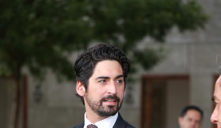  Mauricio Abularach.