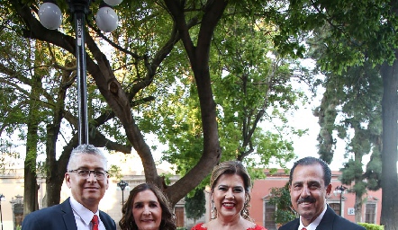  Ramón Zacarías, Marcela Valle, Cristina Galán y Alberto Kasis.