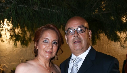  Ana Pozos y Edgardo Medina.