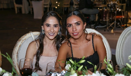  Mariana Díaz de León y Gaby Zárate.
